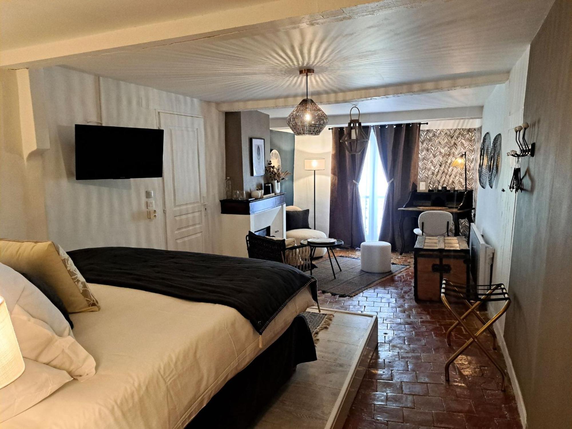 Hotel Le Patio De Sophie 锡斯特龙 客房 照片