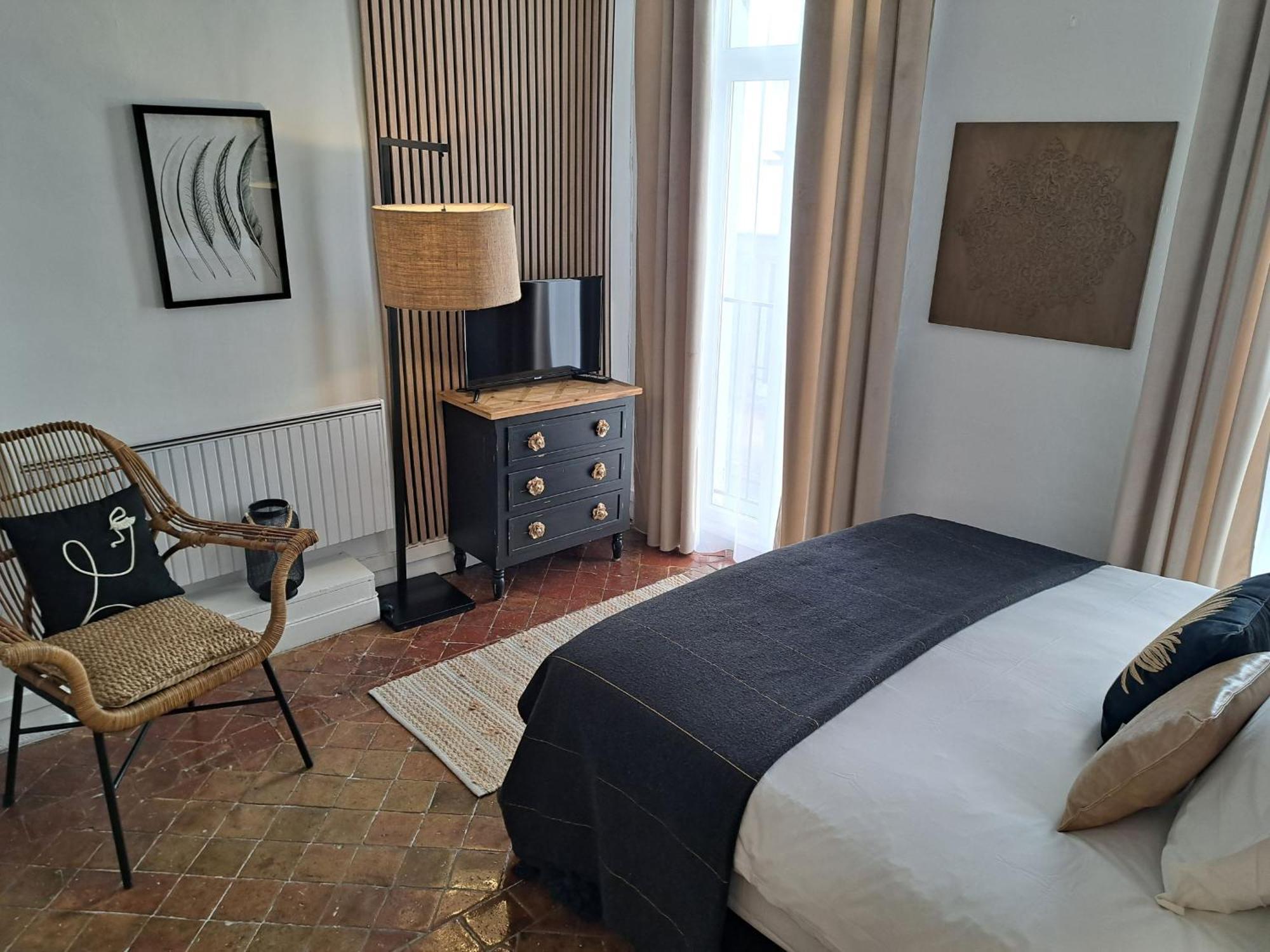 Hotel Le Patio De Sophie 锡斯特龙 客房 照片